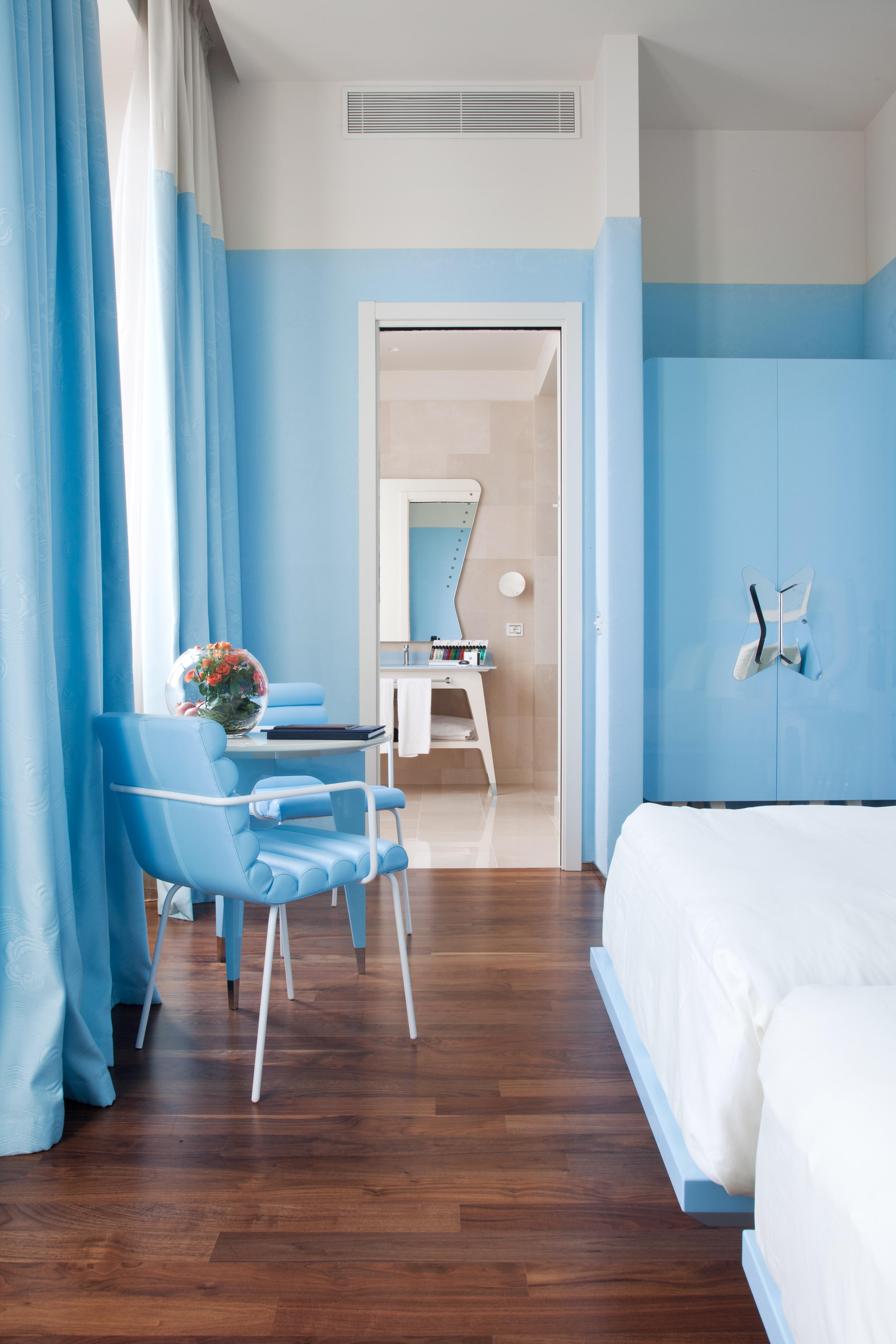 iH Grande Albergo Delle Nazioni Bari Esterno foto A room at the hotel