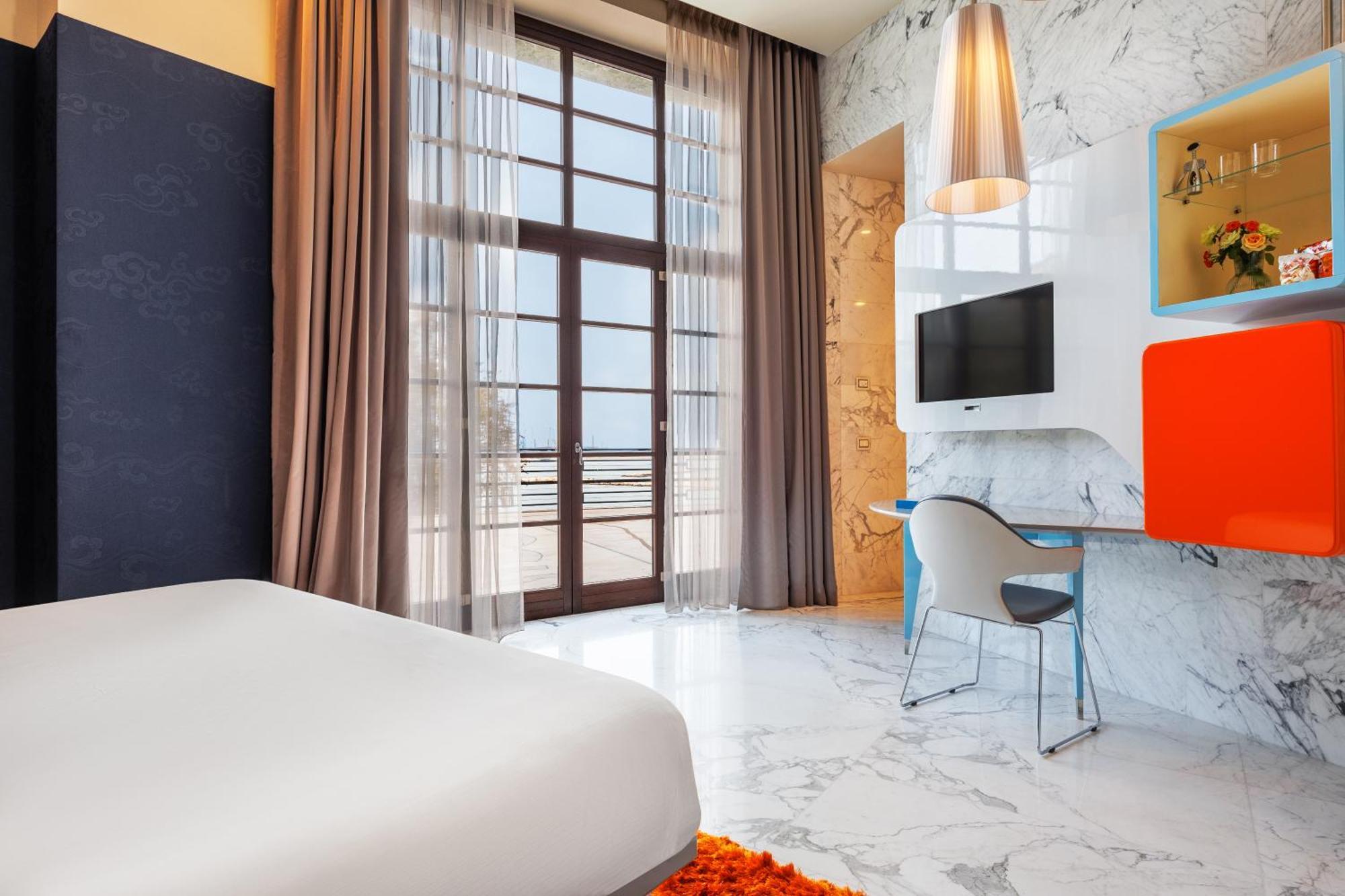 iH Grande Albergo Delle Nazioni Bari Esterno foto Deluxe room
