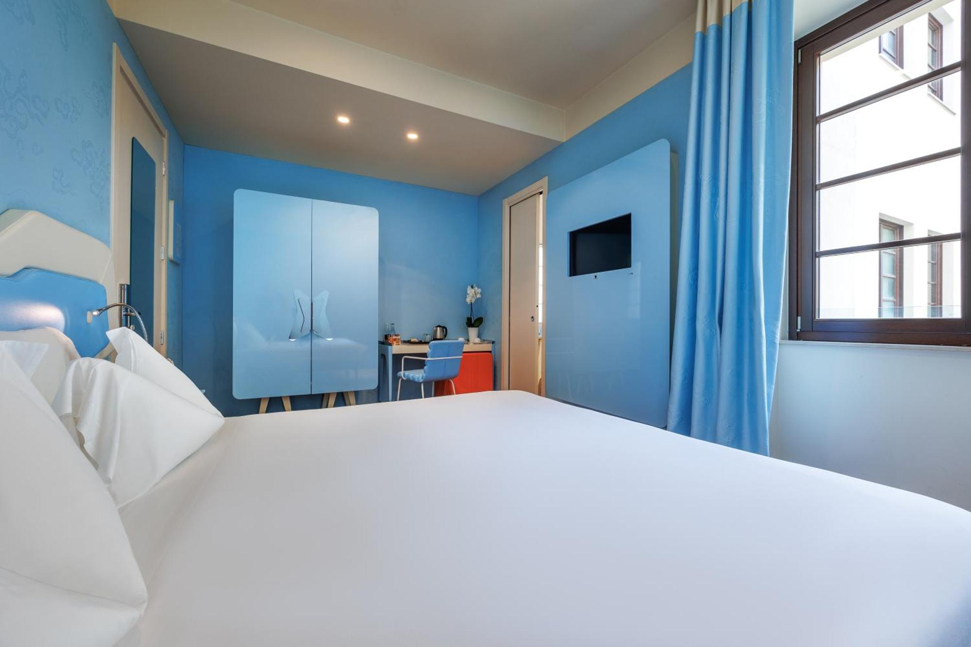 iH Grande Albergo Delle Nazioni Bari Esterno foto A room at the hotel