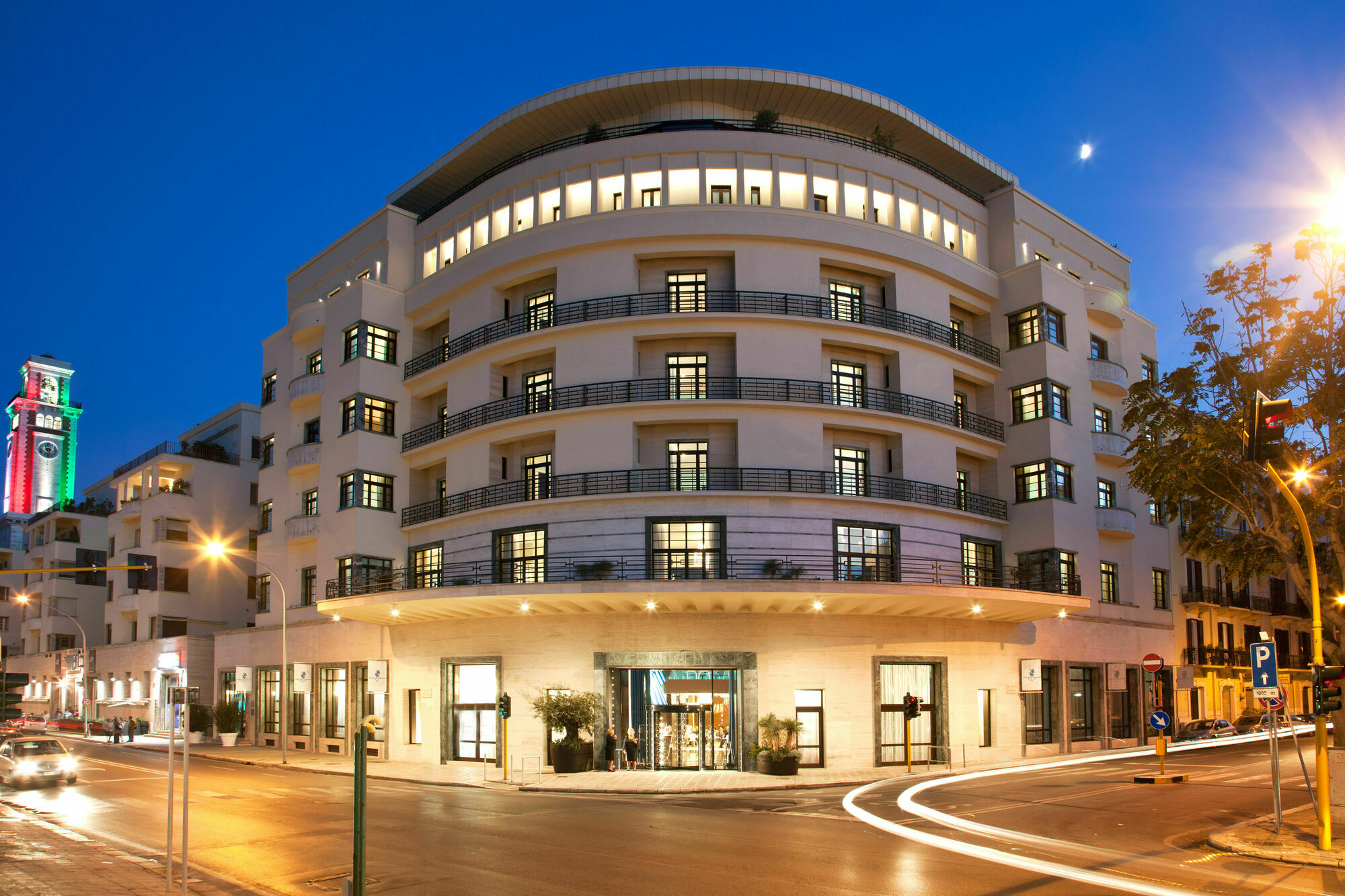 iH Grande Albergo Delle Nazioni Bari Esterno foto The Hotel Carlton